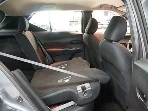 Used 2020 Nissan Kicks SR FWD image 29