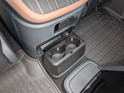 New 2026 Lincoln Navigator L Black Label AWD/4WD image 17