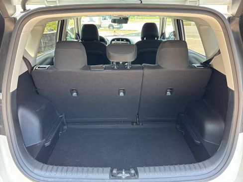 Used 2025 Kia Soul LX w/ LX Technology Package FWD image 27