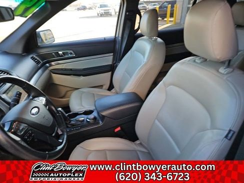 Used 2019 Ford Explorer XLT w/ Equipment Group 202A image 16
