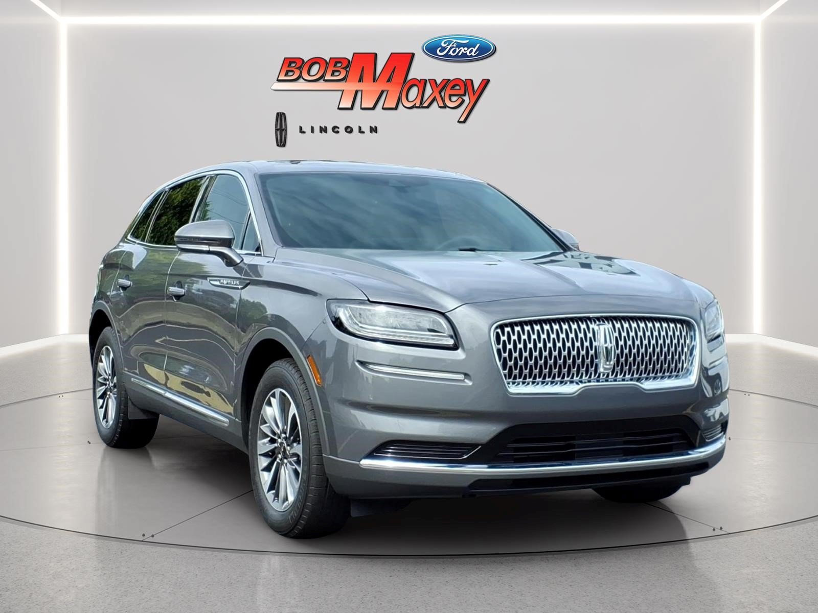 Certified 2023 Lincoln Nautilus Reserve FWD image 3