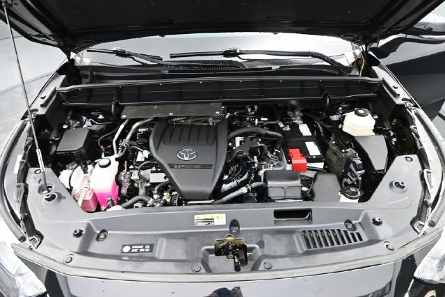 Used 2023 Toyota Highlander XLE AWD/4WD image 39
