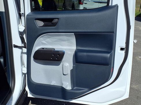 Used 2025 Ford Maverick XLT image 14