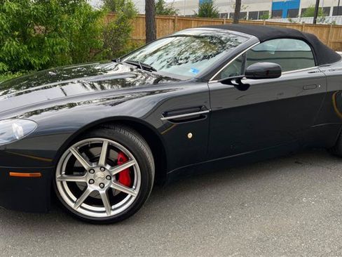 Used 2008 Aston Martin V8 Vantage Roadster RWD image 3
