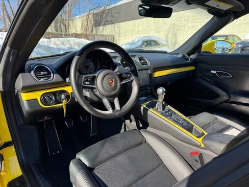 Used 2021 Porsche 718 Boxster S image 14