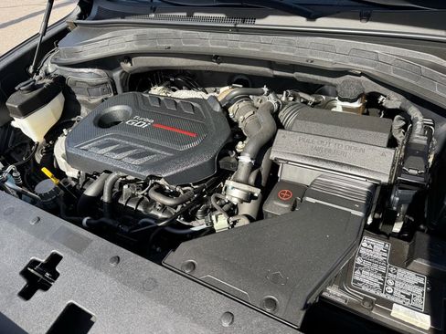 Used 2020 Hyundai Santa Fe Limited image 26