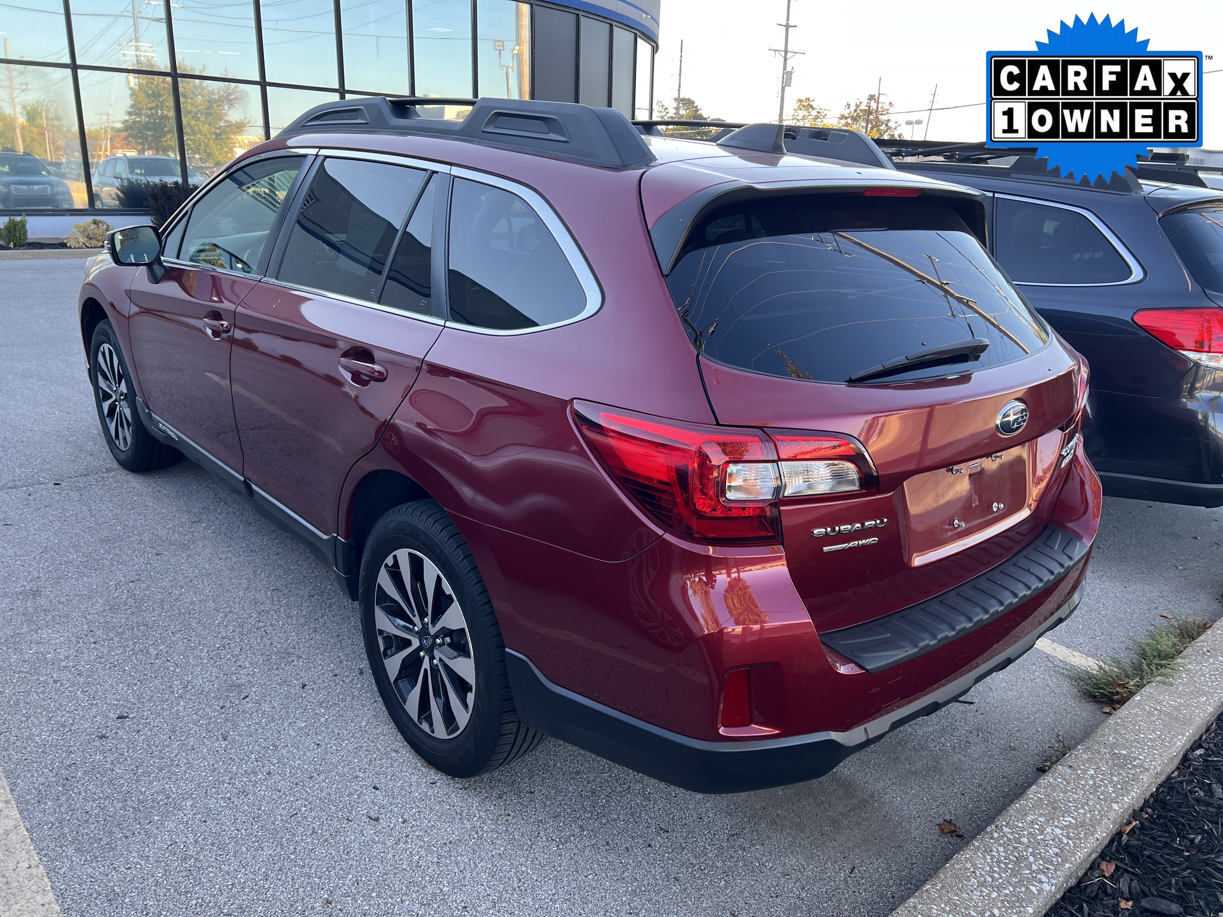 Used 2017 Subaru Outback 2.5i Limited AWD/4WD image 3