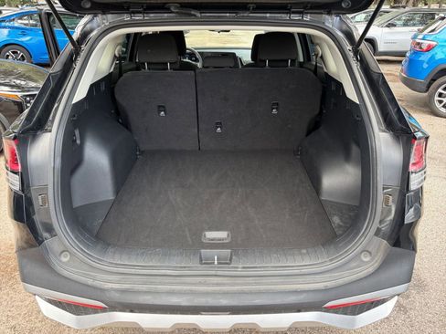 Used 2025 Kia Sportage LX FWD image 29