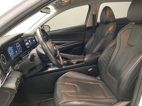 Used 2023 Hyundai Elantra Limited FWD image 17