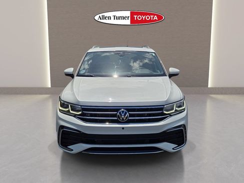 Used 2024 Volkswagen Tiguan SEL R-Line AWD/4WD image 2