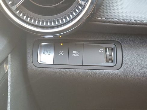 Certified 2026 Chevrolet Equinox LT w/ Convenience Package II FWD image 18