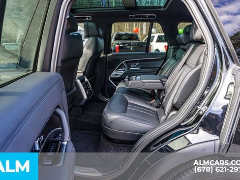 Used 2023 Land Rover Range Rover SE image 21