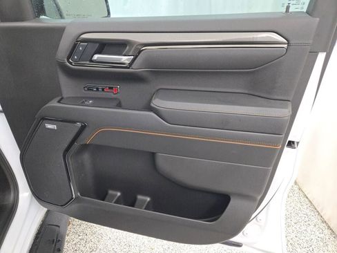 Used 2025 GMC Sierra 1500 AT4 w/ AT4 Premium Package image 6