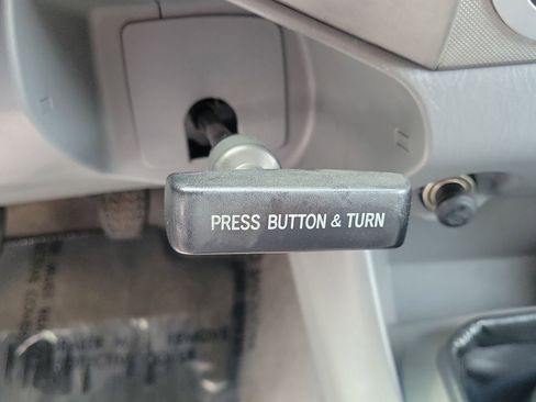 Used 2005 Toyota Tacoma 4x4 Access Cab image 26
