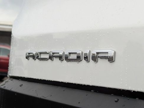 Used 2023 GMC Acadia SLT w/ Technology Package image 40