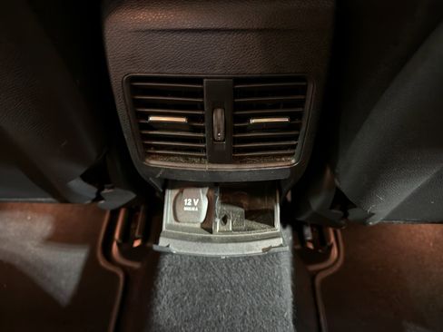 Used 2015 Mercedes-Benz GLA 250 4MATIC image 28