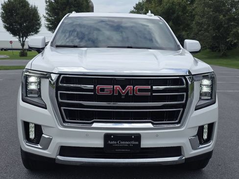 Used 2023 GMC Yukon SLT w/ SLT Premium Package AWD/4WD image 2
