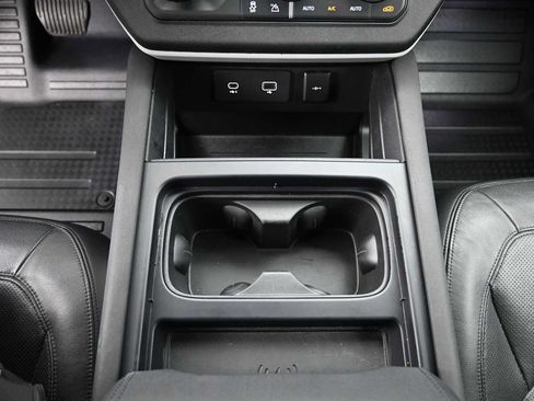 Used 2022 Land Rover Defender 110 SE AWD/4WD image 15