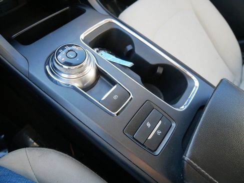 Used 2020 Ford Fusion SE w/ Equipment Group 151A image 18