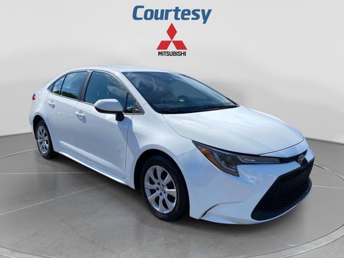 Used 2021 Toyota Corolla LE FWD image 7