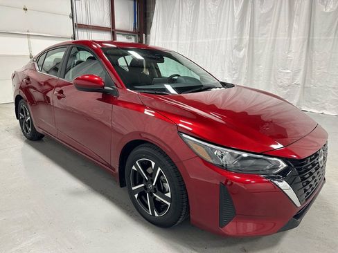 Used 2025 Nissan Sentra SV image 1