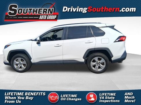 Used 2021 Toyota RAV4 XLE w/ Convenience Package AWD/4WD image 1