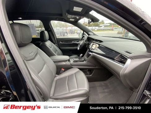 Used 2025 Cadillac XT6 Premium Luxury image 30