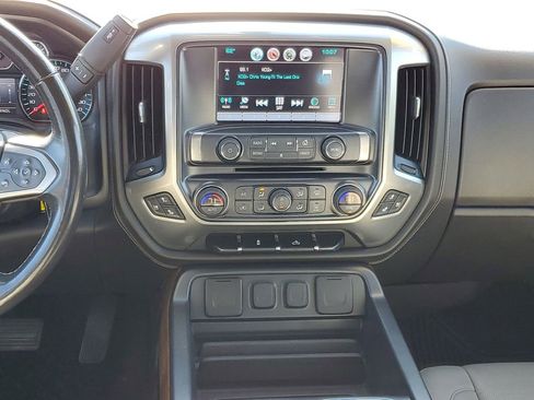 Used 2018 Chevrolet Silverado 1500 LTZ image 26
