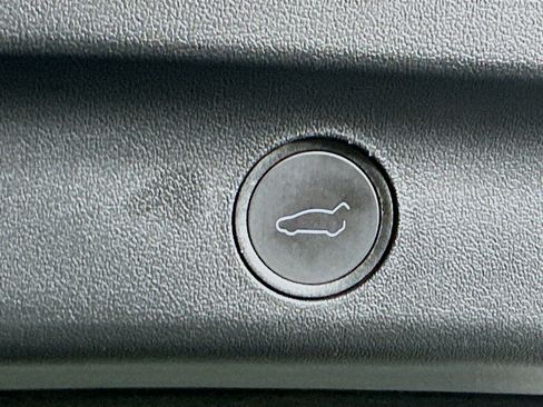 Used 2023 Tesla Model Y Long Range image 29