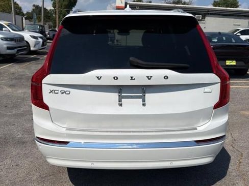 Used 2024 Volvo XC90 T8 Plus w/ Protection Package Premier AWD/4WD image 4