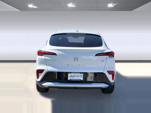 Used 2024 Buick Envista Sport Touring w/ Convenience I Package FWD image 10