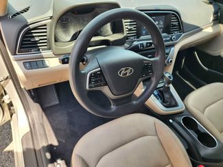 Used 2017 Hyundai Elantra SE FWD video 2
