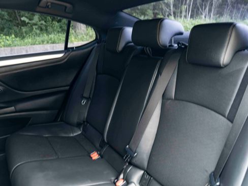 Used 2021 Lexus ES 350 F Sport w/ Accessory Package FWD image 18