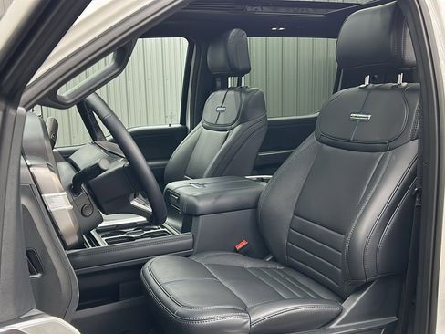 Used 2026 Ford F450 Platinum image 35