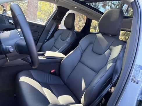 Certified 2025 Volvo XC60 B5 Plus image 16