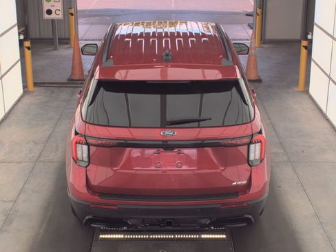 Used 2025 Ford Explorer ST-Line AWD/4WD image 16