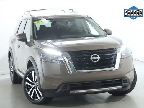 Certified 2024 Nissan Pathfinder Platinum w/ Cargo Package image 3