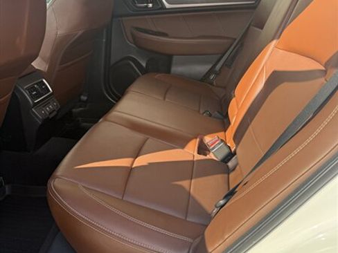 Used 2019 Subaru Outback 2.5i Touring AWD/4WD image 26