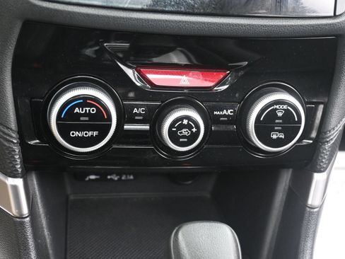 Used 2019 Subaru Forester Premium AWD/4WD image 29