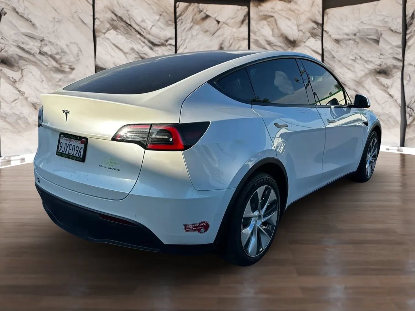 Used 2021 Tesla Model Y Long Range AWD/4WD image 9