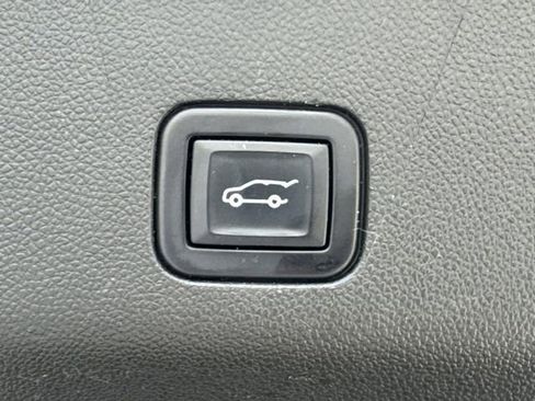 Used 2022 Cadillac Escalade Sport Platinum AWD/4WD image 15
