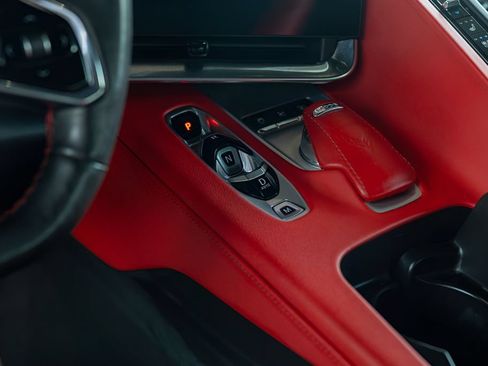 Used 2020 Chevrolet Corvette Stingray Preferred Cpe w/ 2LT Preferred Equipment Group RWD image 28