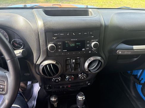 Used 2011 Jeep Wrangler Unlimited Sport AWD/4WD image 20