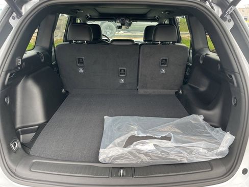 New 2025 Jeep Grand Cherokee Limited image 14