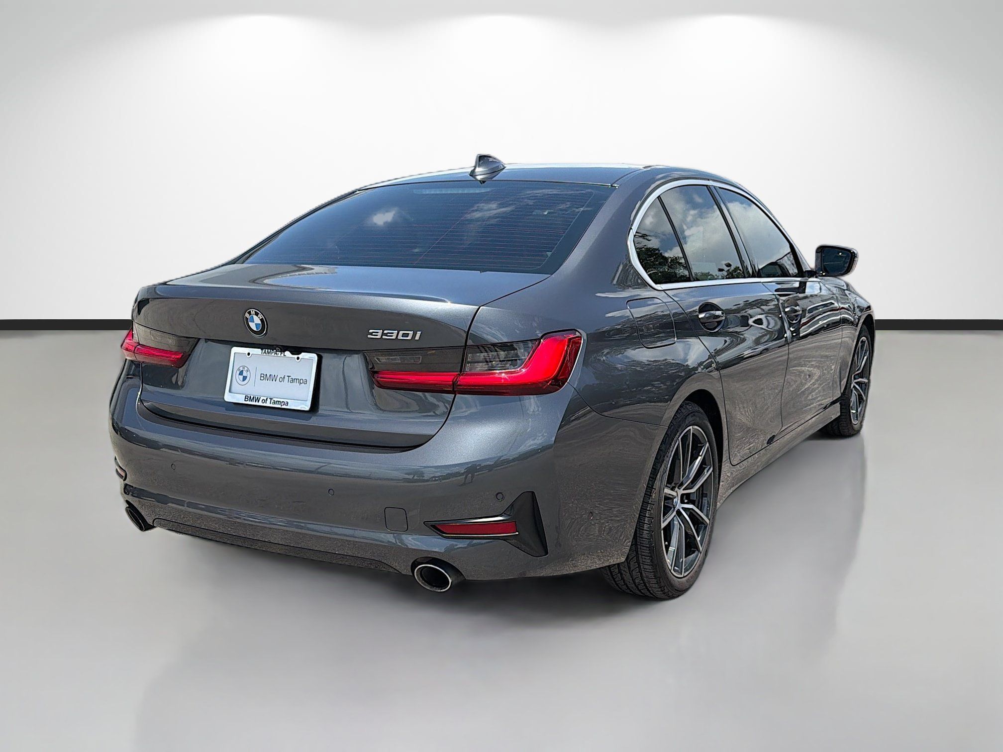 Used 2021 BMW 330i Sedan w/ Premium Package RWD image 3