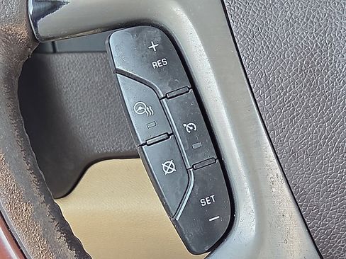 Used 2014 GMC Sierra 2500 Denali w/ Suspension Package, Off-Road image 24