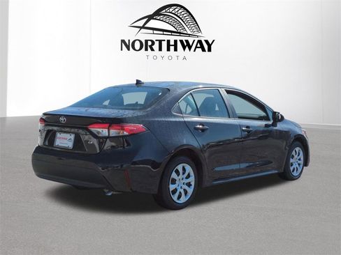 Certified 2024 Toyota Corolla LE image 4