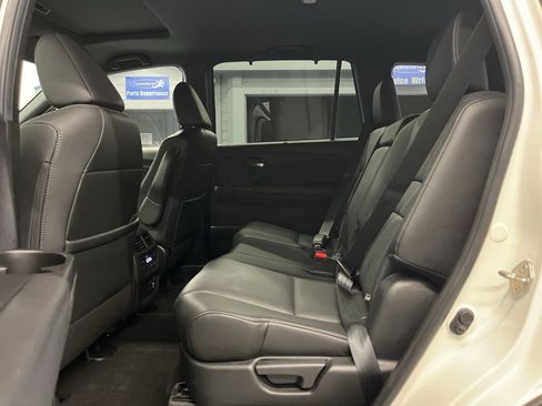 Used 2019 Honda Passport Touring image 32