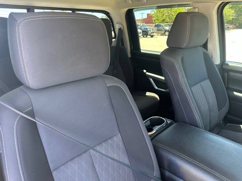 Used 2021 Nissan Titan SV w/ SV Convenience Package AWD/4WD image 31