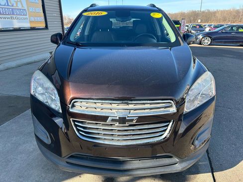 Used 2016 Chevrolet Trax LT w/ LT Convenience Package image 2